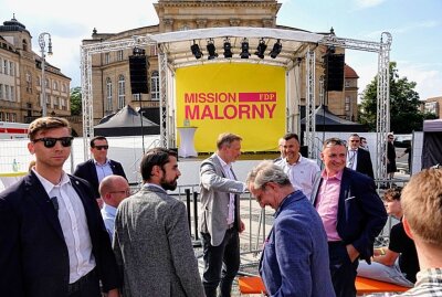 Lindner beklagt herablassenden Blick auf Ostdeutschland - Bundesfinanzminister Christian Lindner zu Besuch in Chemnitz bei der Wahlkampfkundgebung der FDP. Foto: Harry Härtel