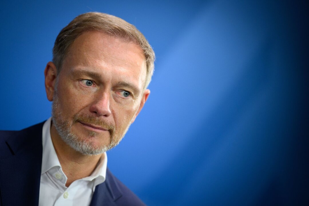 Lindner plant Steuerentlastung von 23 Milliarden Euro - Christian Lindner (FDP), Bundesminister der Finanzen, will die Steuerzahler in den kommenden Jahren entlasten.