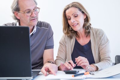 Lohnt sich eine Immobilie als Altersvorsorge tatsächlich? - Das Haus verkaufen und trotzdem dort wohnen bleiben?