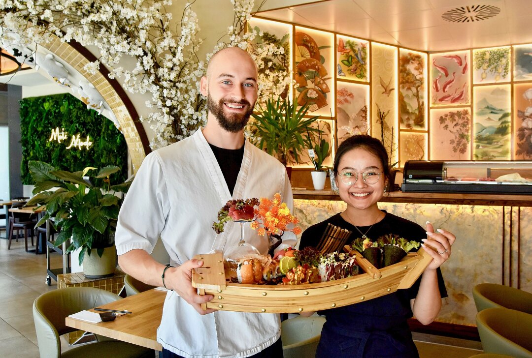 Lust auf Asien? Diese fernöstliche Oase gibt es mitten in der Chemnitzer City - Der Restaurantbetreiber legt viel Wert auf Gastfreundlichkeit. Foto: Steffi Hofmann