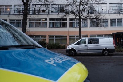 Machete im Seniorenheim: Vater soll Tochter verletzt haben - In einem Berliner Seniorenheim soll ein Mann seine Tochter mit einer Machete schwer verletzt haben.