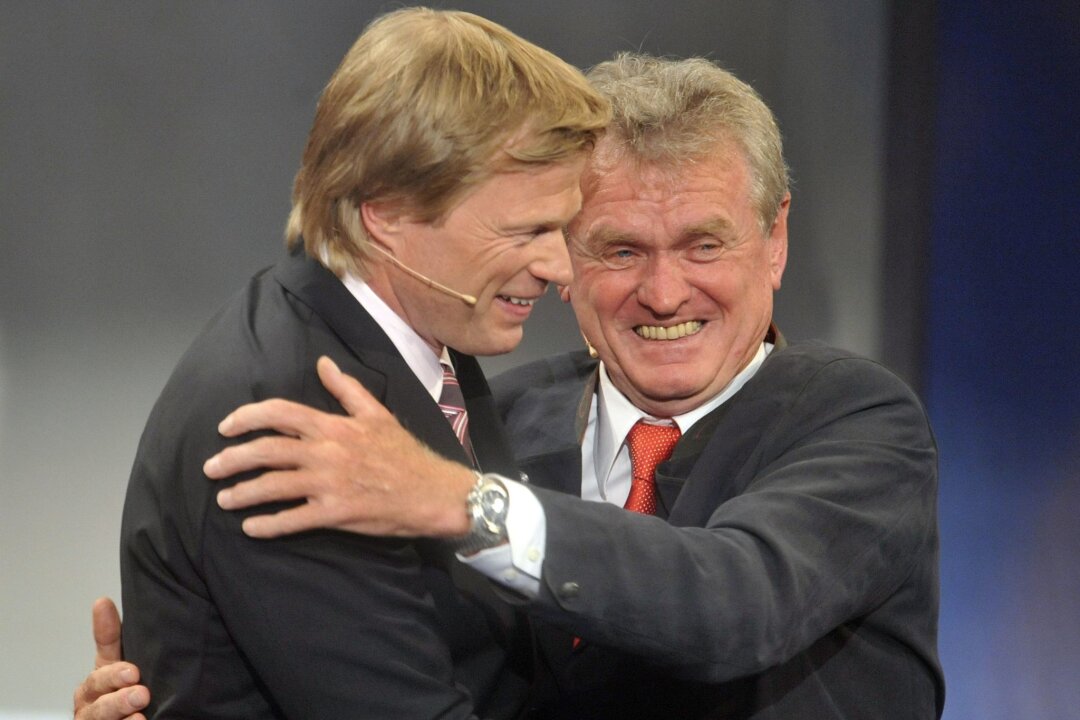 Maier pro Neuer - Kahn hat Verständnis für ter Stegen - Sepp Maier trainierte einst Oliver Kahn beim FC Bayern und beim DFB.