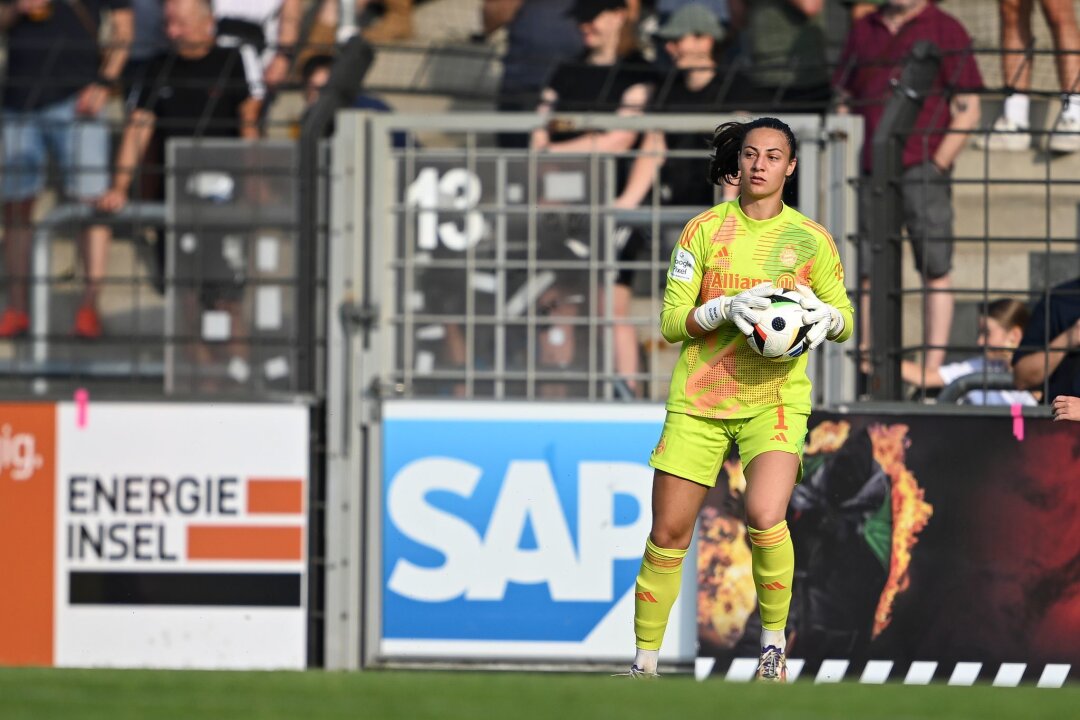 Mandel-Operation: Bayern-Keeperin Grohs fehlt DFB-Team - Maria Luisa Grohs wird an den Mandeln operiert und fehlt daher in zwei Länderspielen.