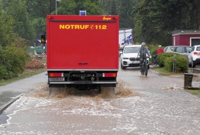 Massive Niederschläge sorgen für Überschwemmungen in Lichtenberg - Katastrophale Unwetter wüten in weiten Teilen Sachsens. Foto: Bernd März