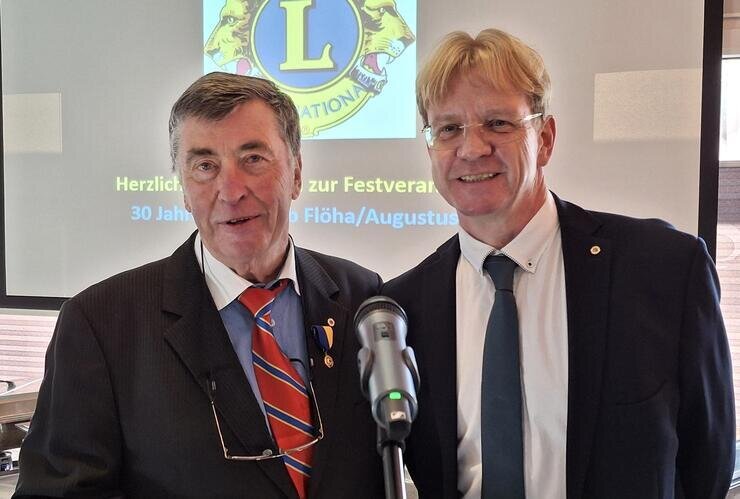 Mehr als 400.000 Euro wurden verteilt: Lionsclub Flöha/Augustusburg seit 30 Jahren engagiert - Lions-Sekretär Werner Sieber (li.) und der amtierende Präsident Dr. Lucas Lindner blickten auf 30 Jahre zurück.