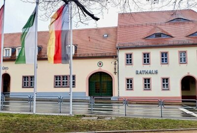 Mehr Geld für Beschäftigte in Limbach-Oberfrohna - Die Stadt hat Mehrausgaben von 250.00 Euro für das Personal beschlossen. Foto: Steffi Hofmann