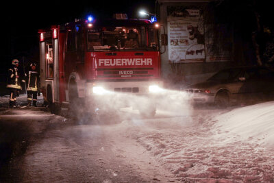 Mehrere PKW im Straßengraben gelandet: Unfälle nach Schnee und Glätte im Erzgebirge - Es gab eine Verletzten