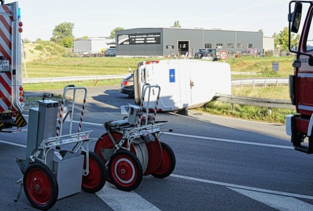 Mehrere Verletzte Nach Unfall An Kreuzung: B6 Voll Gesperrt