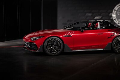 Mercedes macht den SL zum Speedster im Formel-1-Look - Das Concept AMG Pure Speed ist das erste Modell der Mythos-Reihe, das nur 250 Mal produziert und speziell für Sammler neu gestaltet wurde.