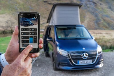 Mercedes Marco Polo: Vom Lieferwagen zum Life-Style-Camper - Smart Home auf Rädern: Viele Funktionen lassen sich mit dem Smartphone steuern. Auch kann man etwa den Füllstand bei Frisch- und Abwasser auf diese Weise checken.