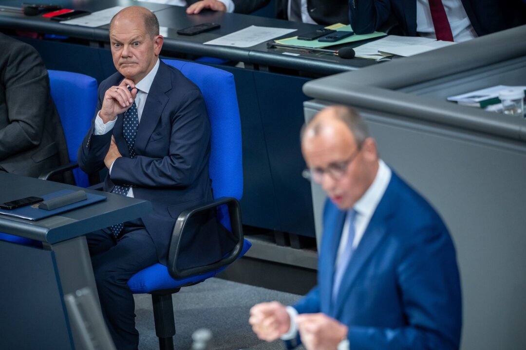 Merz zu Scholz: Sofort Vertrauensfrage, sonst geht nichts - Bundeskanzler Scholz und Oppositionsführer Merz: Gibt es eine Verständigung über einen Neuwahltermin? 