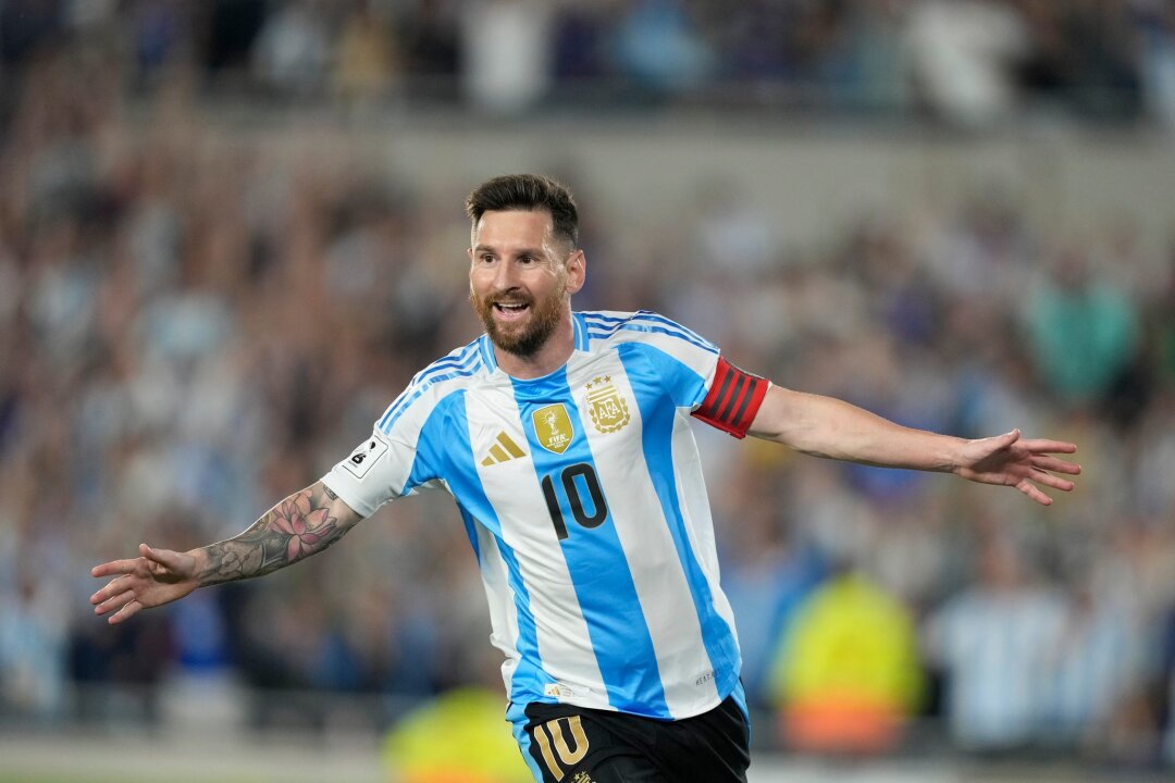 Messi schließt Teilnahme an der WM 2026 nicht aus - Der argentinische SupersLionel Messi schließt eine Teilnahme an der WM 2026 nicht aus.