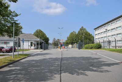 Millioneninvestition: Polizeifachschule im Erzgebirge wird für die Zukunft fit gemacht - Die Polizeifachschule in Schneeberg ist in den letzten Jahren kontinuierlich erweitert und baulich weiterentwickelt worden. Seit 2015 wurden rund 60 Millionen Euro investiert. Foto: Ralf Wendland