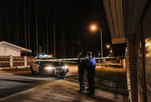 Minderjährige Belästigt: Täter Bedroht Gruppe Mit Messer