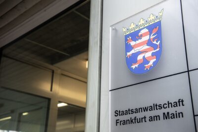 Missbrauchsverdacht gegen ehemaligen Jugend-Fußballtrainer - Ein ehemaliger Jugend-Fußballtrainer soll nach Angaben von Polizei und Staatsanwaltschaft sexuelle Übergriffe an minderjährigen Jungen begangen und ihnen Betäubungsmittel verabreicht haben. (Archivbild)