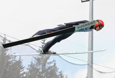 Mit Fettner, Eisenbichler, Prevc: Das war der Skisprung Continental Cup in Klingenthal - Constantin Schmid (GER) aufgenommen im Rahmen des Continental Cups in Klingenthal. Foto: Johannes Schmidt