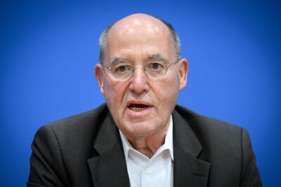 Mit "Mission Silberlocke" will Linke wieder in den Bundestag - Der langjährige Bundestagsabgeordnete Gregor Gysi hatte die "Mission Silberlocke" aungekündigt.