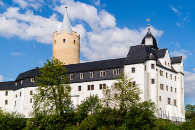 Mittelalter erleben im Schloss Wildeck: Interaktive Abenteuer für die ganze Familie in Zschopau - Vielfältige Mitmachaktionen wecken Neugierde, vermitteln Wissen und ermöglichen euch das gemeinsame Erleben der Anfangszeit des Schlosses als Burg.