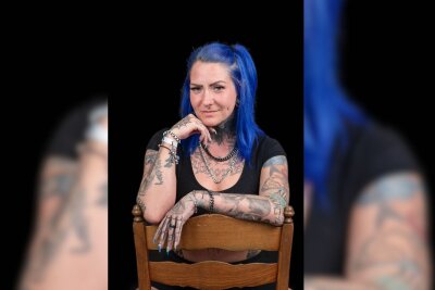 Moderatorin Carolina (34): Von der Tattoo-Convention-Bühne zum Tattoo-Model bei BLICK.de - Carolina liebt es, unter Menschen zu sein und hat ein besonderes Talent dafür, ihre Mitmenschen zu unterhalten