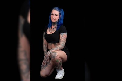 Moderatorin Carolina (34): Von der Tattoo-Convention-Bühne zum Tattoo-Model bei BLICK.de - Aktuell renoviert das dynamische Duo einen Bereich im Studio, der bald als Piercing-Bereich eröffnet wird. 