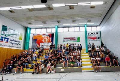 Montagabend: Die 1. Bundesliga ist zu Gast in Plauen! - Hier gibt's Bilder von der Teampräsentation. Foto: Karsten Repert