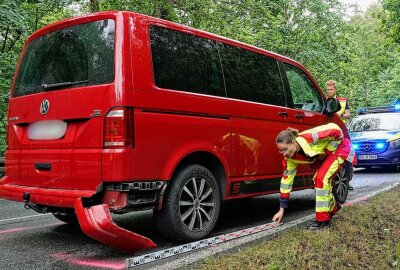 Motorrad kollidiert nach Sturz mit zwei Autos -  Am  Samstag kam es gegen 14.20 Uhr auf der S 192, zwischen Grumbach und Tharandt zu einem Verkehrsunfall. Foto: Roland Halkasch