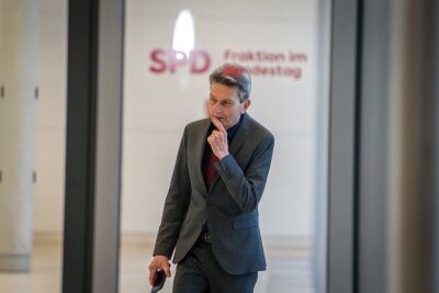 Mützenich bestätigt "Grummeln" in SPD wegen K-Frage - SPD-Fraktionschef Mützenich.