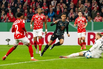 Musiala-Gala in Mainz: Bayern locker im Pokal-Achtelfinale - Der FC Bayern München hat mit einem klaren Sieg bei Mainz 05 das Pokal-Achtelfinale erreicht.