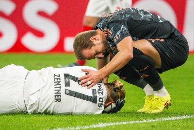 Musiala-Gala in Mainz: Bayern locker im Pokal-Achtelfinale - Mainz-Torwart Zentner verhinderte gegen Bayern München eine noch höhere Niederlage.