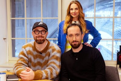 "Musik ist eine der letzten Bastionen in unserer Welt, die etwas mit Zauberei zu tun hat" - Popstar Mark Forster (links), Moderatorin Annika Lau und Star-Pianist Igor Levit suchen nach unentdeckten Klavier-Talenten.