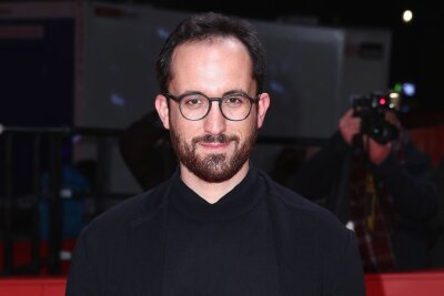 "Musik ist eine der letzten Bastionen in unserer Welt, die etwas mit Zauberei zu tun hat" - Igor Levit ist einer der bekanntesten Pianisten Deutschlands. Neben seiner künstlerischen Tätigkeit setzt er sich politisch gegen Ausgrenzung, Antisemitismus und Rassismus ein. 