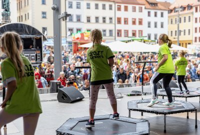 Musik, Kunst und Genuss: Bergstadtfest Freiberg in voller Blüte - Große Tanzvereinsshow auf dem Obermarkt: Foto Marcel Schlenkrich