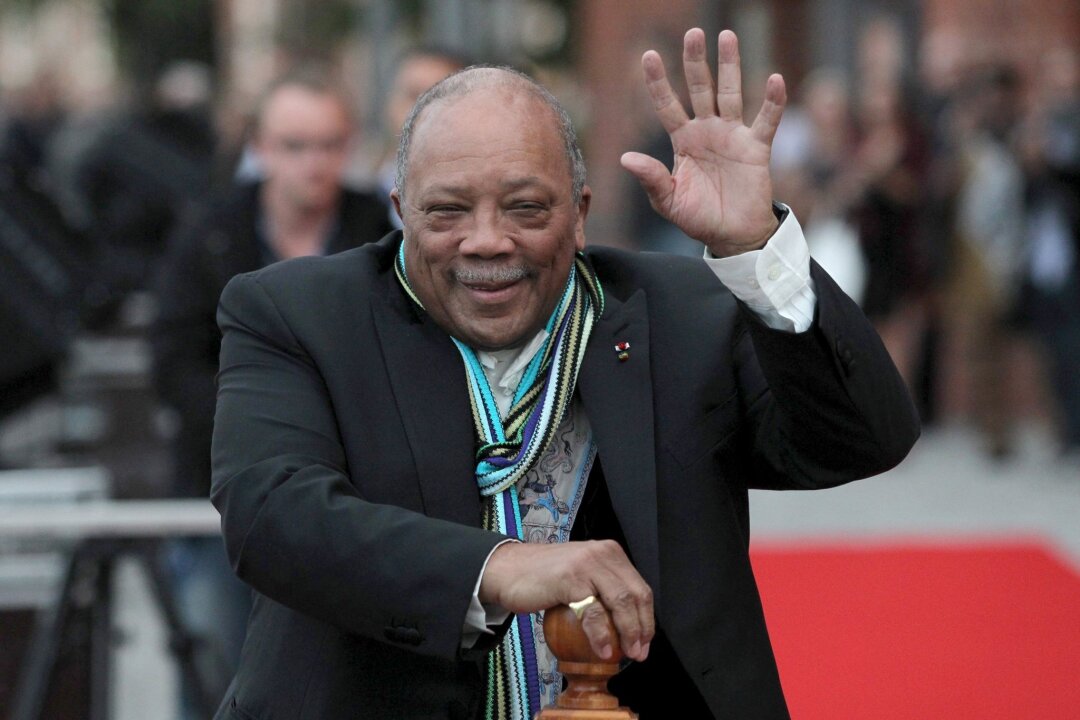 "Musikalisches Genie": Prominente würdigen Quincy Jones - Nicht nur US-Präsident Joe Biden und sein Vorgänger Barack Obama würdigten die Musiklegende. (Archivbild)