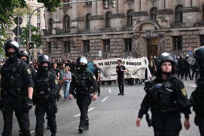 Mutmaßlicher Kopf von Linksextremisten-Gruppe gefasst - In Leipzig hatte es nach der Urteilsverkündung Solidaritätskundgebungen für Lina E. gegeben. (Archivfoto)