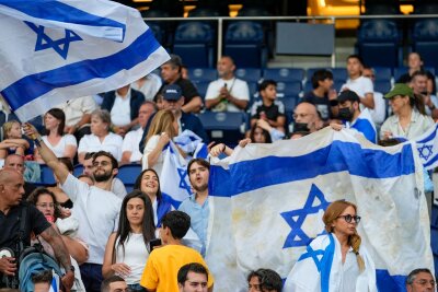 Nach Angriffen: Anspannung vor Israel-Gastspiel in Paris - Am Donnerstag werden nur wenige Fans aus Israel erwartet. (Archivbild)