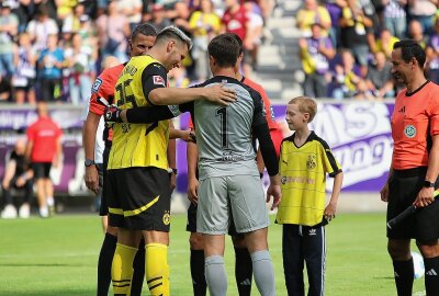 Nach BVB-Spiel: Einen Stimmungsboykott wird es auch zukünftig nicht geben - Aue trennt sich von Borussia Dortmund vor knapp 15.000 Zuschauern mit einem Unentschieden. Foto: Alexander Gerber