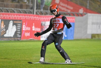 Nach der Qualifikation geht's heute beim Sommer Grand Prix weiter - Als bester DSV-Skispringer landete Stephan Leyhe in der Qualifikation auf Platz sieben. Foto: Ralf Wendland