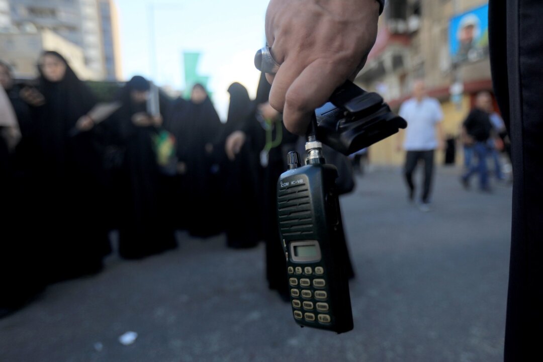 Nach Explosionen im Libanon: Iran verbietet Pager auf Flügen - Der Iran hat Pager in Flugzeugen verboten.