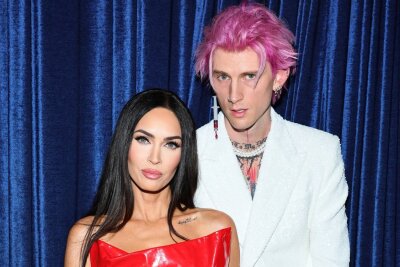 Nach Fehlgeburt: Megan Fox feiert Schwangerschaft mit Nacktbild - Erwarten ihr erstes gemeinsames Kind: Schauspielerin Megan Fox und Musiker Machine Gun Kelly.