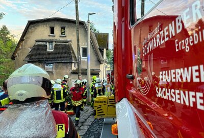 Nach Großalarm durch Brand in Schwarzenberg: Verdacht der Brandstiftung erhärtet sich - Am Mittwochabend kam es zu einem großen Einsatz der Feuerwehr. Foto: Daniel Unger