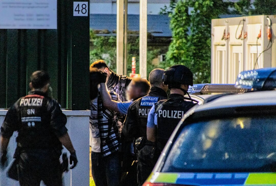 Nach Messerangriff in Gelenau: Unterbringungsbefehl erlassen - Mann attackiert Passanten mit Messer. Foto: André März