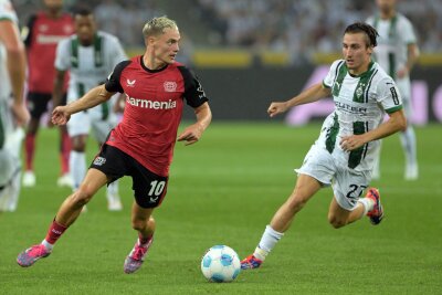 Nach Pokal-Aus: Seoane erwartet eine Reaktion - Rocco Reitz (l) könnte gegen Bremen in die Mannschaft zurückkehren.