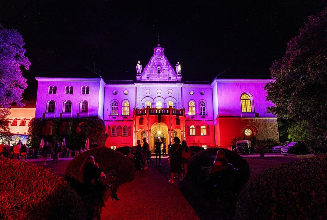 "Nacht der Schlösser" 2024: Fantastische Abende in historischen Gemäuern - Eindrücke in die "Nacht der Schlösser" 2024. Foto: Tourismusregion Zwickau e. V.