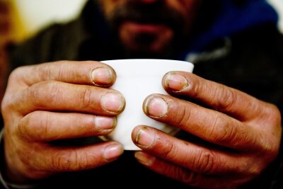 Nachtcafé-Saison startet - Kirchen öffnen für Wohnungslose - In den Nachtcafés gibt es Getränke, eine warme Mahlzeit und ein gemeinsames Frühstück. (Archivbild)