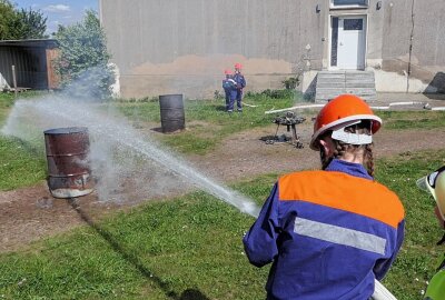 Nachwuchskräfte meistern die Feuerwache - Die Jugend greift ein! Fotos: Sören Müller