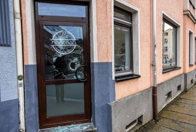 Nächtliche Vorfälle in Aue: Brand und Einbruchserie beschäftigen Polizei - Polizei ermittelt nach mehreren Einbrüchen in der Stadt: Hinweise zu den Taten werden dringend gesucht. Foto: Niko Mutschmann