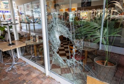 Nächtliche Vorfälle in Aue: Brand und Einbruchserie beschäftigen Polizei - Polizei ermittelt nach mehreren Einbrüchen in der Stadt: Hinweise zu den Taten werden dringend gesucht. Foto: Niko Mutschmann