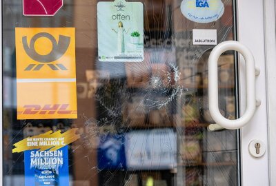 Nächtliche Vorfälle in Aue: Brand und Einbruchserie beschäftigen Polizei - Polizei ermittelt nach mehreren Einbrüchen in der Stadt: Hinweise zu den Taten werden dringend gesucht. Foto: Niko Mutschmann