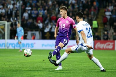 Nagelsmann probt die Zukunft mit Pavlovic und Stiller - Angelo Stiller (l), gegen Bosnien eingewechselt, steht vor seinem Startelf-Debüt.