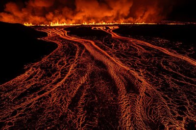 "Natur ist unberechenbar" - Neuer Vulkanausbruch auf Island - Die Lava bahnt sich ihren Weg.